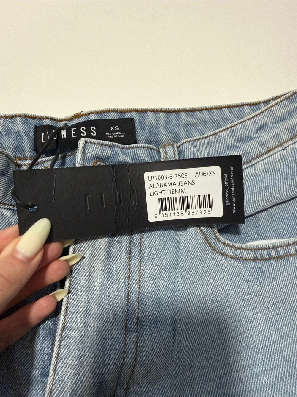 Light Blue women’s Jeans - Classic Fit